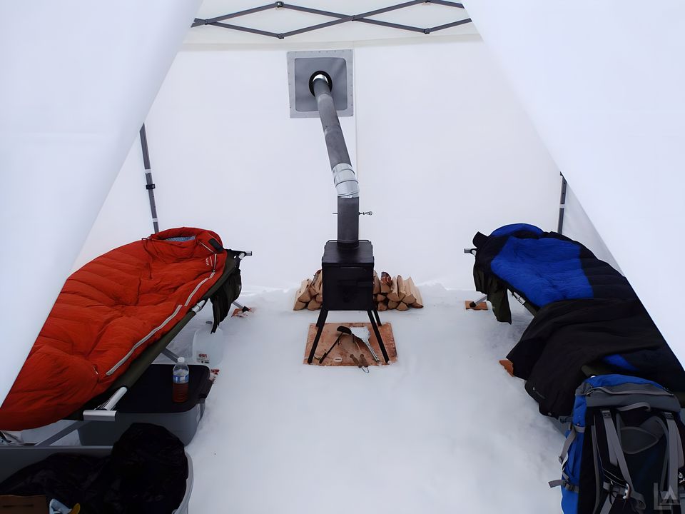Зимняя палатка 4x8 серии «Winter Tent» от производителя Ecofog Tent. Цена от производителя